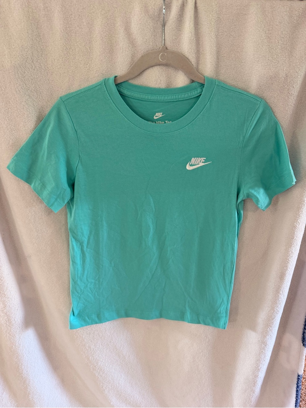 Nike Youth Short Sleeve Tee - Aqua with White Swoosh